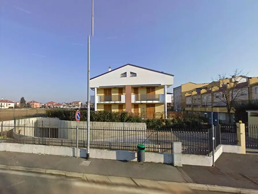 Immagine 1 di Appartamento in vendita  a Busnago