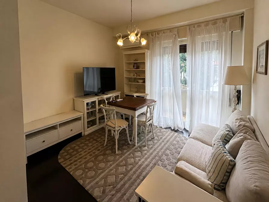 Immagine 1 di Appartamento in vendita  a Forte Dei Marmi