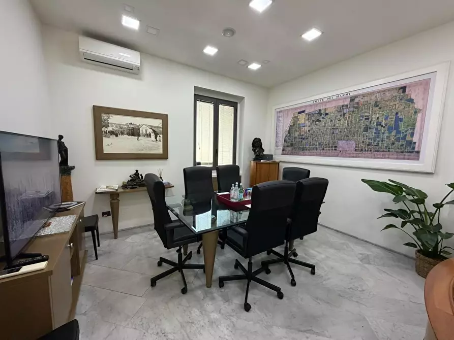 Immagine 22 di Appartamento in vendita  a Forte Dei Marmi