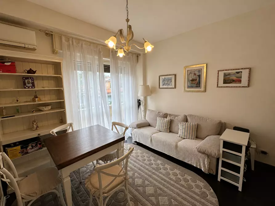 Immagine 2 di Appartamento in vendita  a Forte Dei Marmi