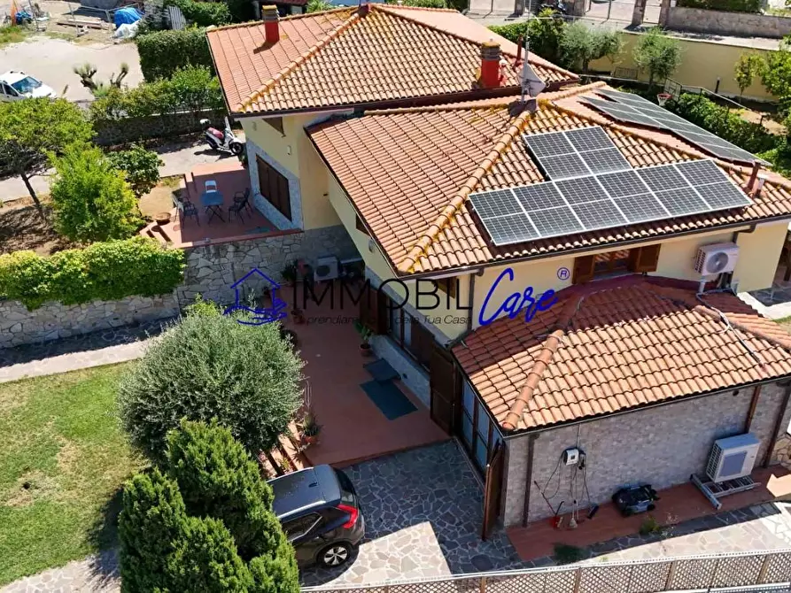 Immagine 40 di Villetta a schiera in vendita  a Livorno