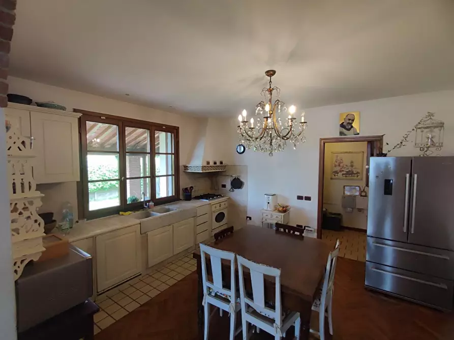 Immagine 6 di Villa in vendita  a Castelfranco Di Sotto