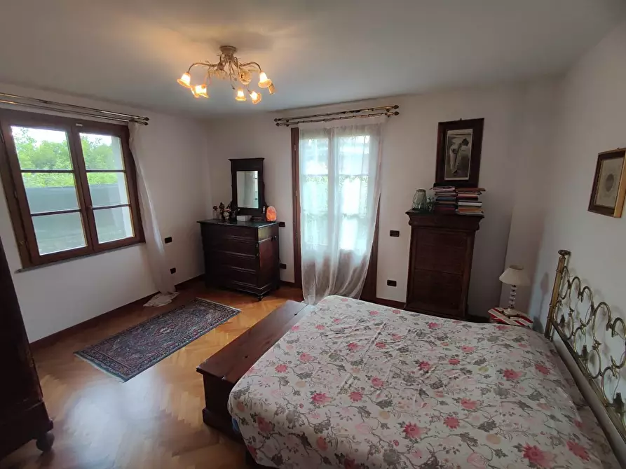 Immagine 15 di Villa in vendita  a Castelfranco Di Sotto