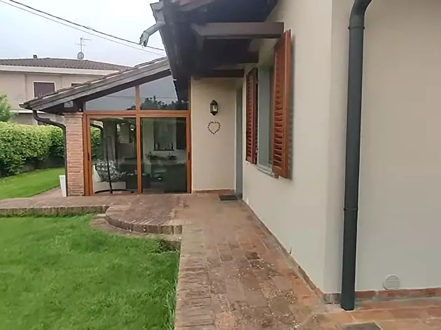 Immagine 2 di Villa in vendita  a Castelfranco Di Sotto