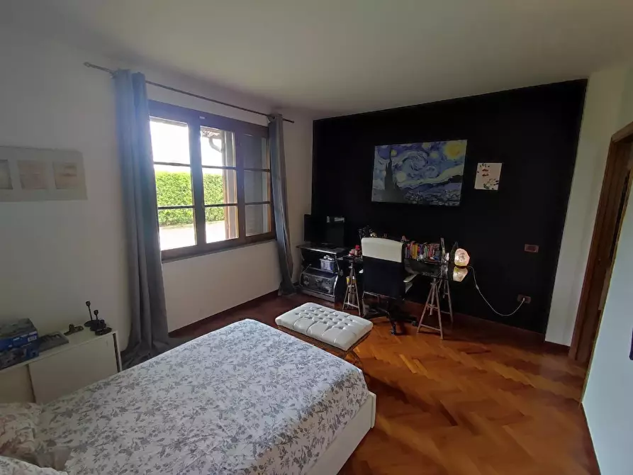 Immagine 9 di Villa in vendita  a Castelfranco Di Sotto