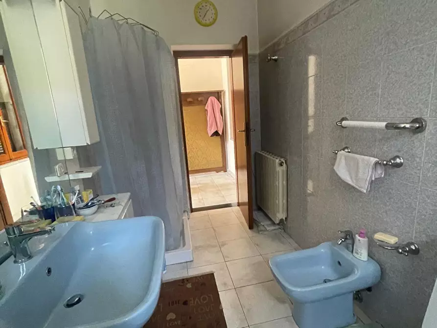 Immagine 25 di Casa indipendente in vendita  a Ortonovo