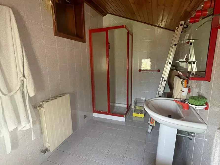 Immagine 18 di Casa indipendente in vendita  a Ortonovo