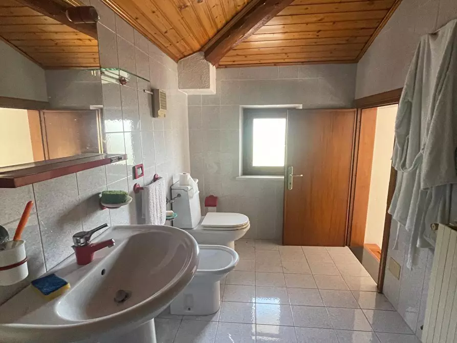 Immagine 26 di Casa indipendente in vendita  a Ortonovo