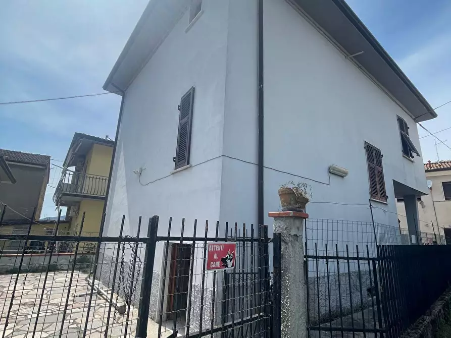 Immagine 30 di Casa indipendente in vendita  a Ortonovo