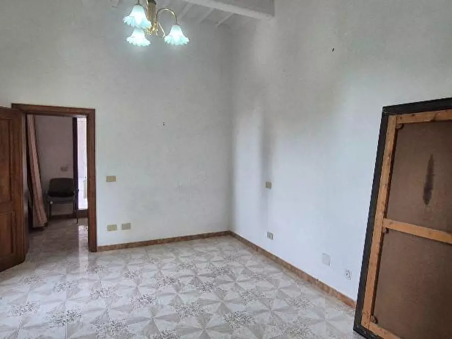 Immagine 25 di Appartamento in vendita  a Calci