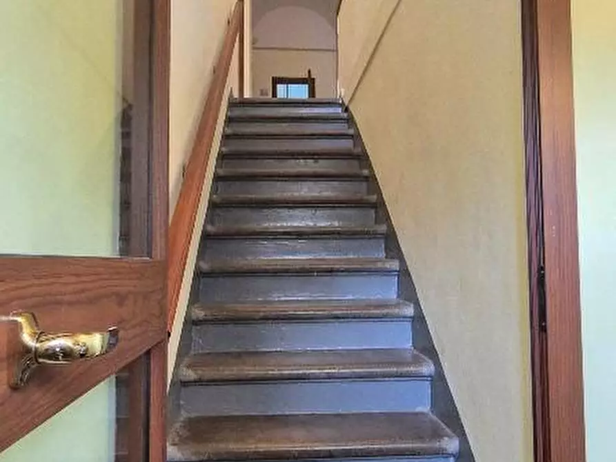 Immagine 2 di Appartamento in vendita  a Calci