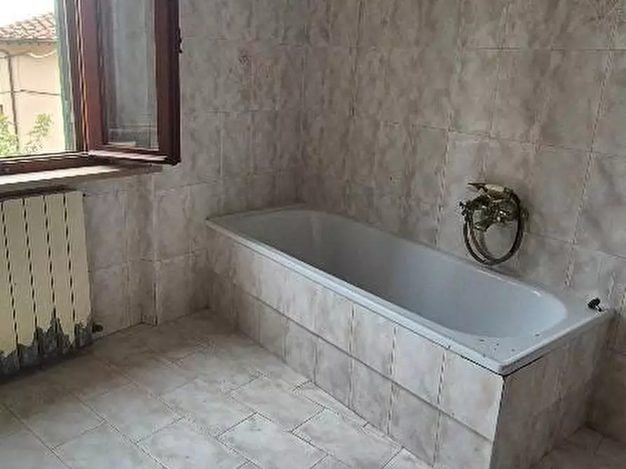 Immagine 29 di Appartamento in vendita  a Calci