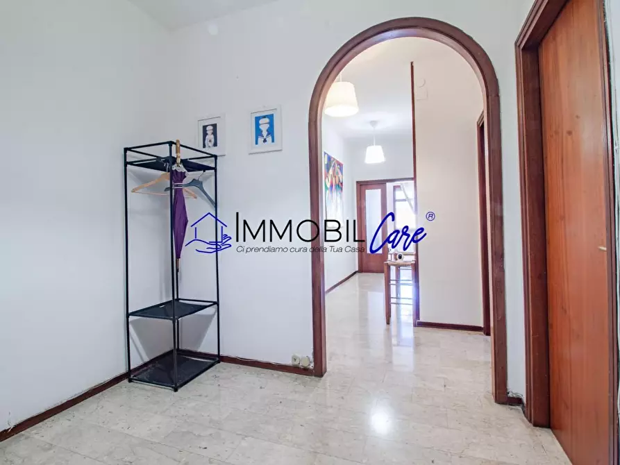 Immagine 18 di Appartamento in vendita  a Livorno
