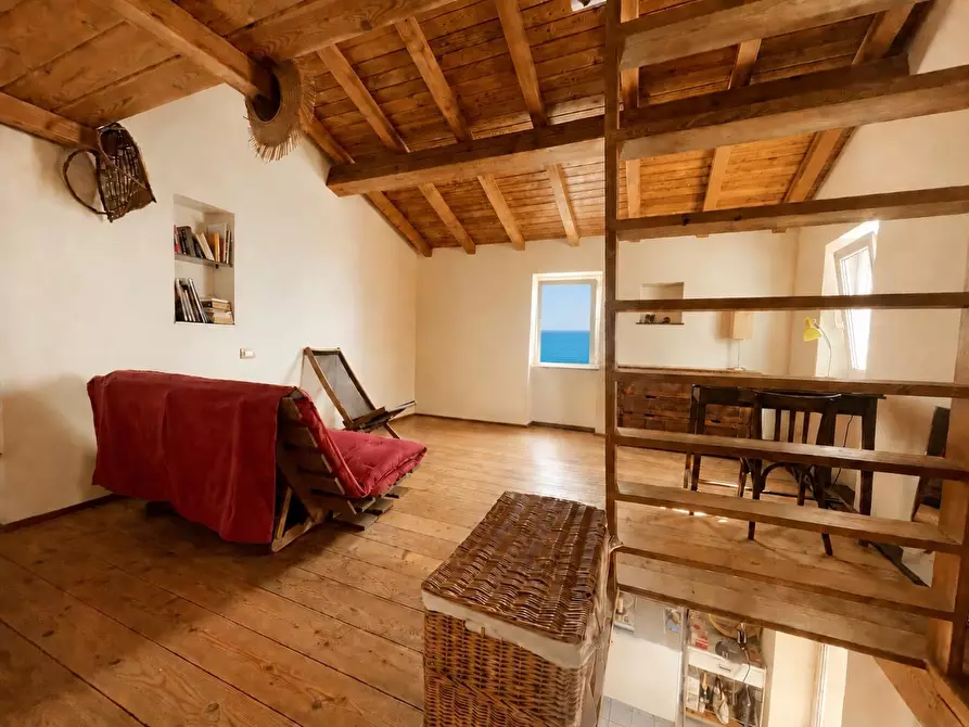 Immagine 17 di Casa semindipendente in vendita  a La Spezia