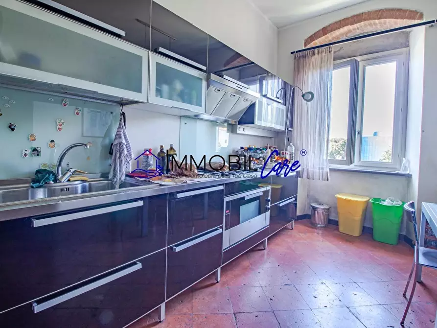 Immagine 11 di Appartamento in vendita  a Livorno