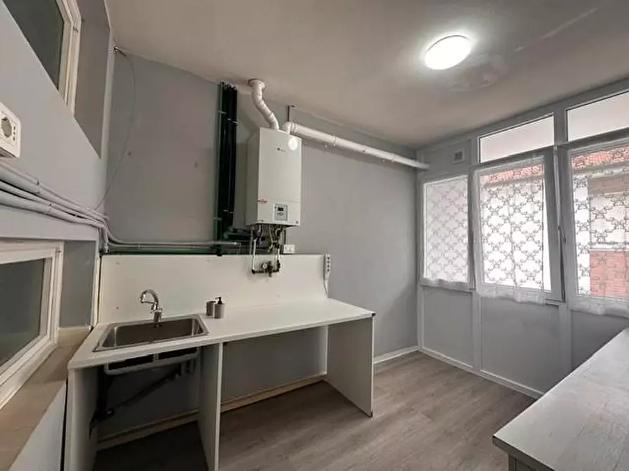 Immagine 4 di Appartamento in vendita  a Pisa