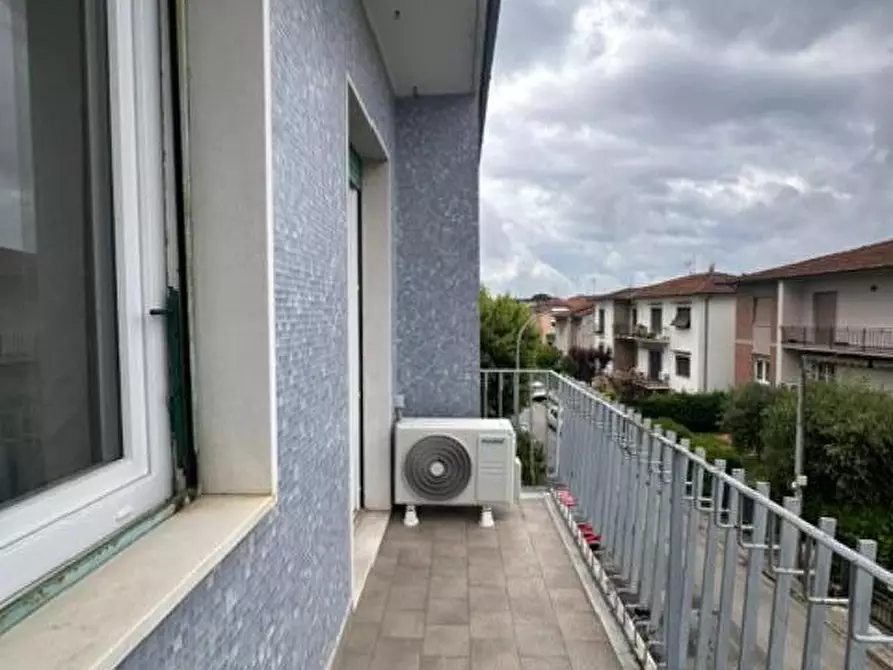 Immagine 17 di Appartamento in vendita  a Pisa
