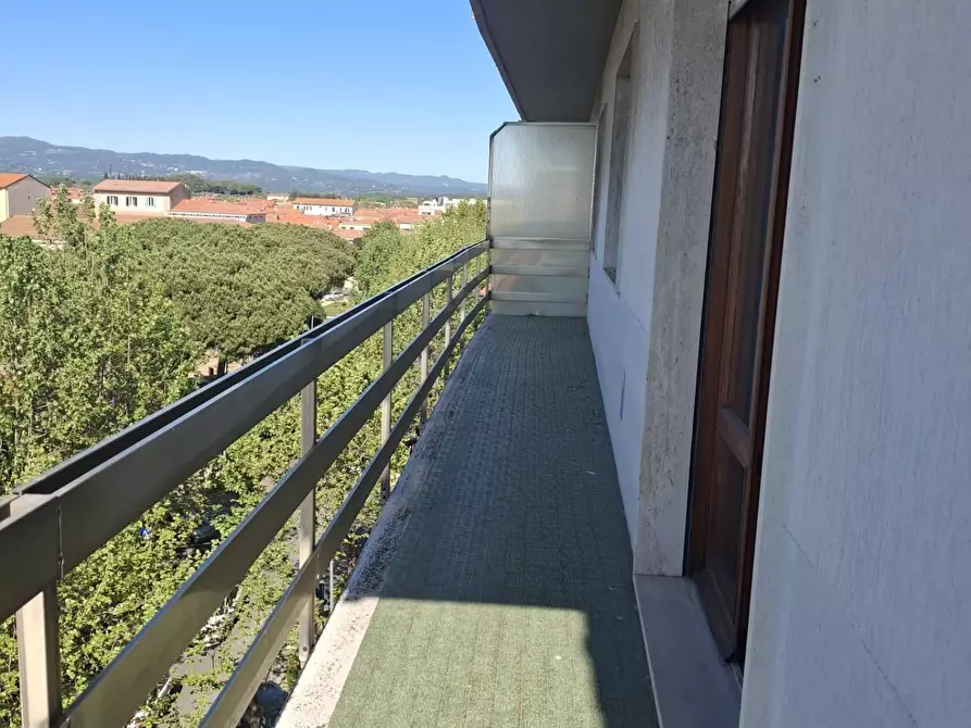 Immagine 6 di Appartamento in vendita  a Cecina