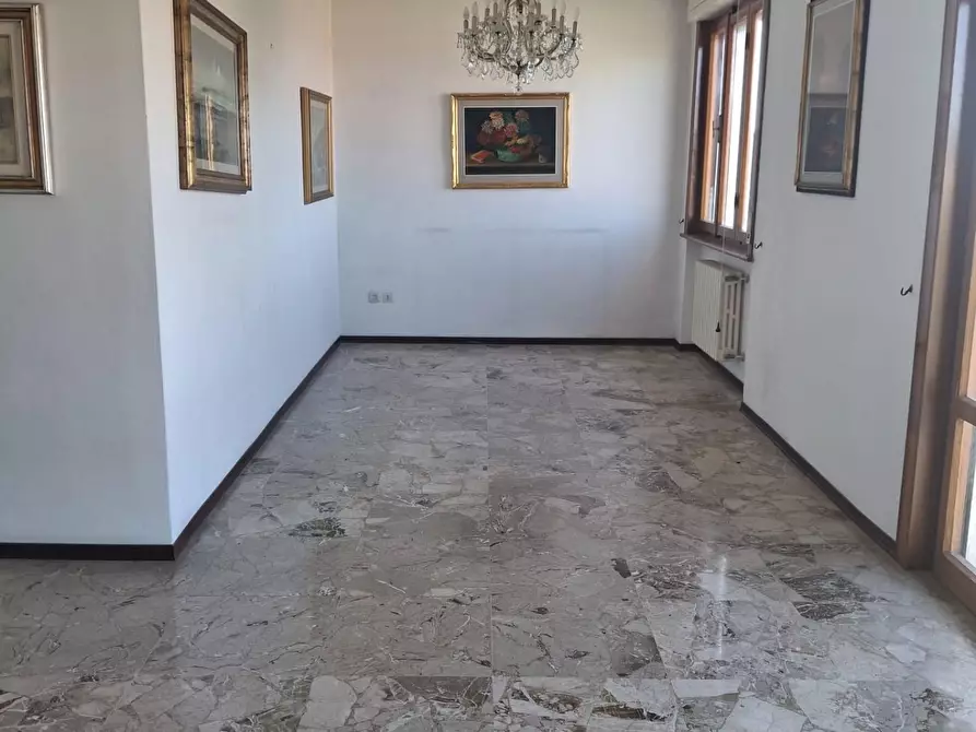 Immagine 1 di Appartamento in vendita  a Cecina