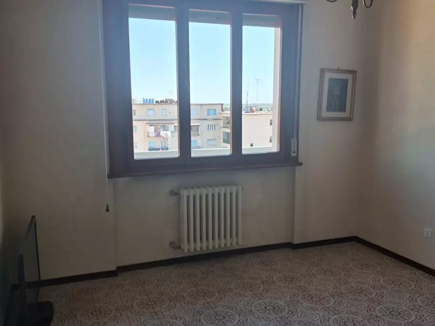 Immagine 11 di Appartamento in vendita  a Cecina