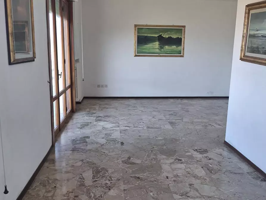 Immagine 3 di Appartamento in vendita  a Cecina