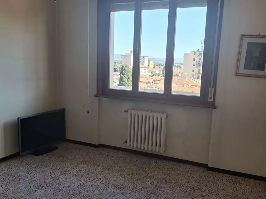Immagine 14 di Appartamento in vendita  a Cecina