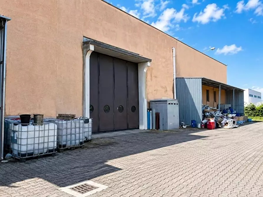 Immagine 3 di Capannone industriale in vendita  a Vignate