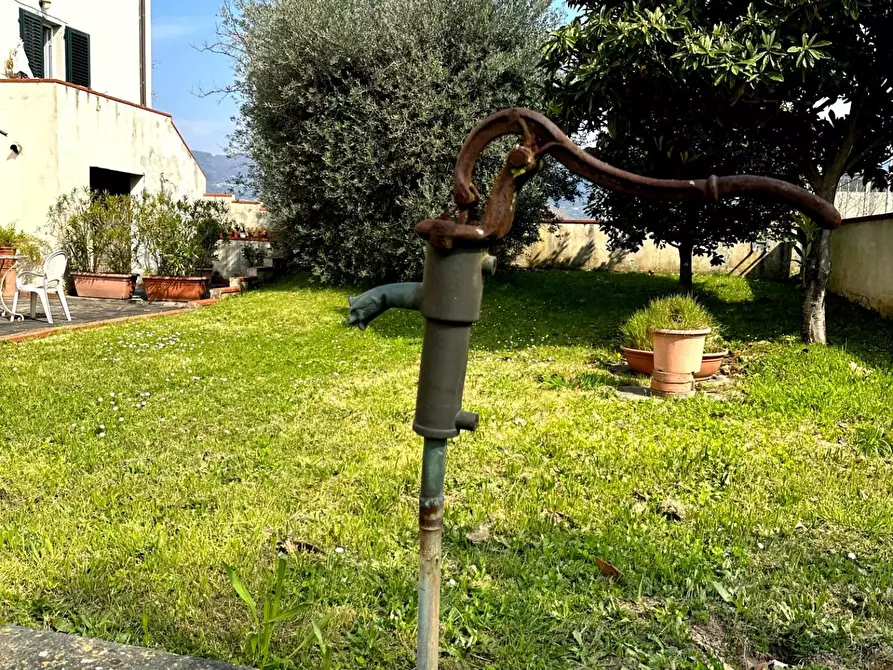 Immagine 36 di Casa indipendente in vendita  a Capannori