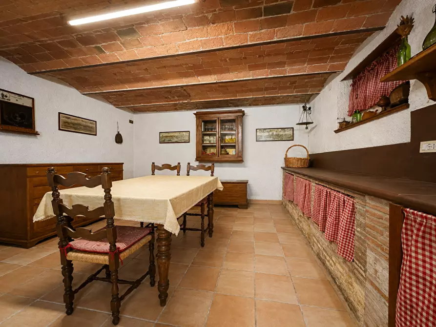Immagine 10 di Casa indipendente in vendita  a Capannori