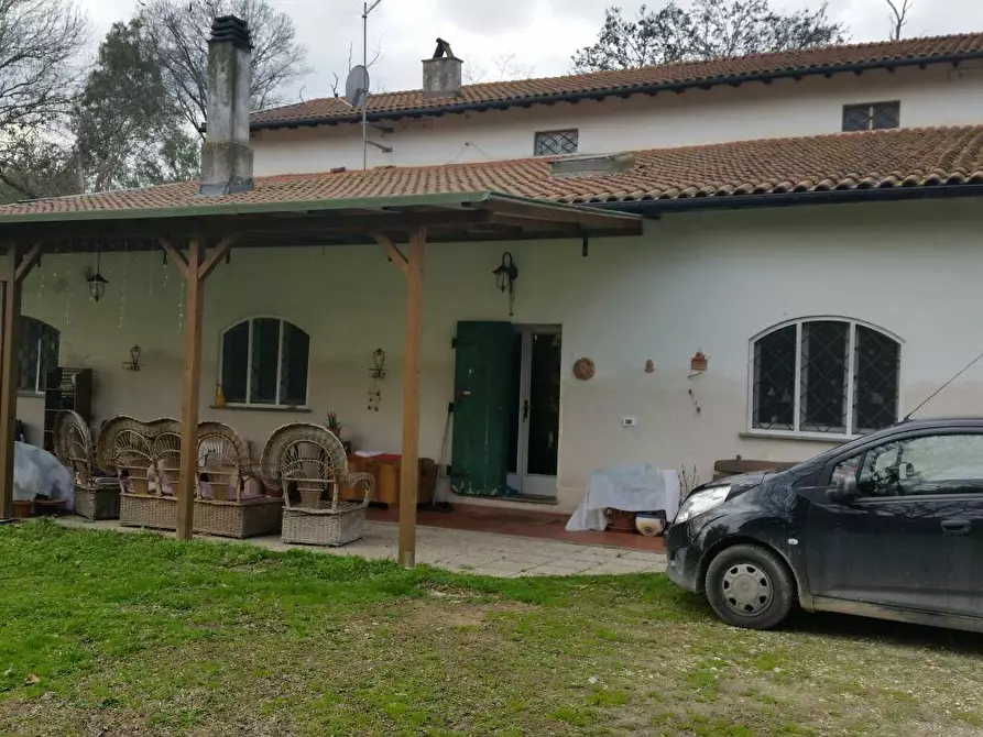 Immagine 15 di Rustico / casale in vendita  a Pisa