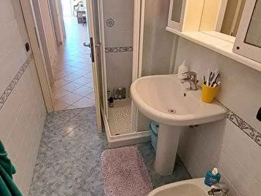 Immagine 13 di Appartamento in vendita  a Rosignano Marittimo