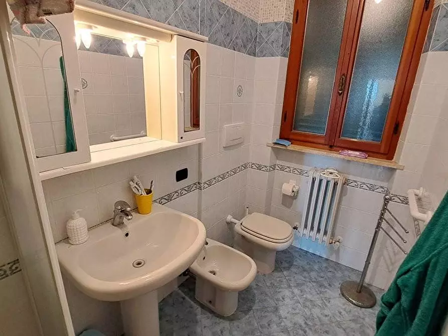 Immagine 11 di Appartamento in vendita  a Rosignano Marittimo