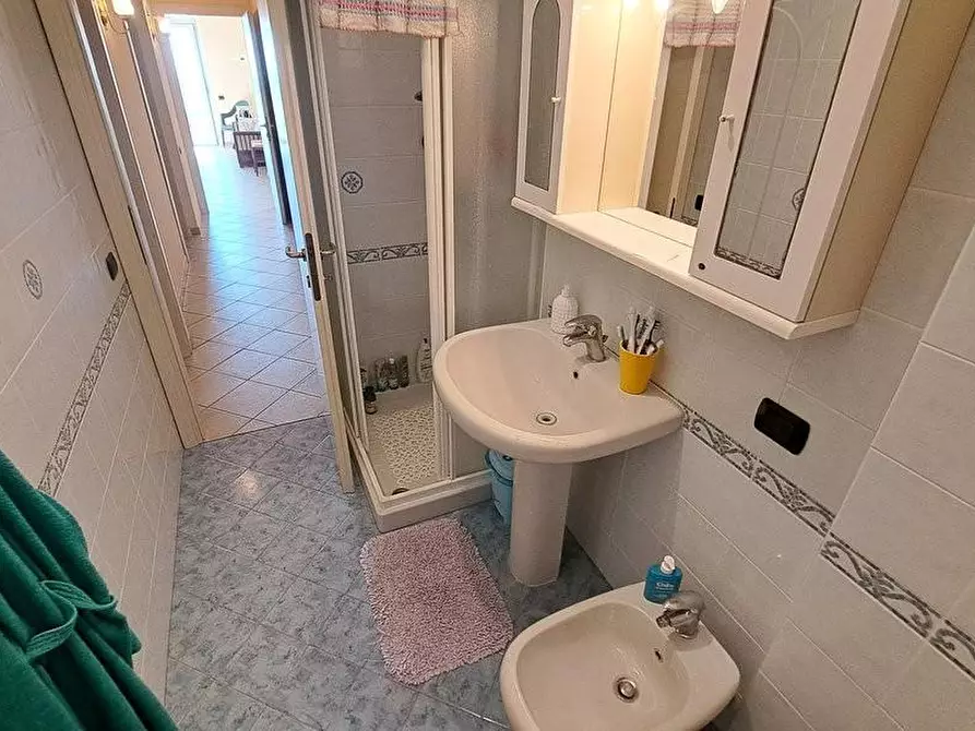 Immagine 12 di Appartamento in vendita  a Rosignano Marittimo