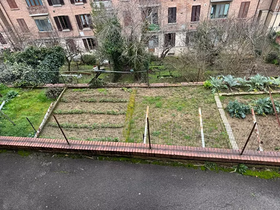 Immagine 12 di Appartamento in vendita  a Siena