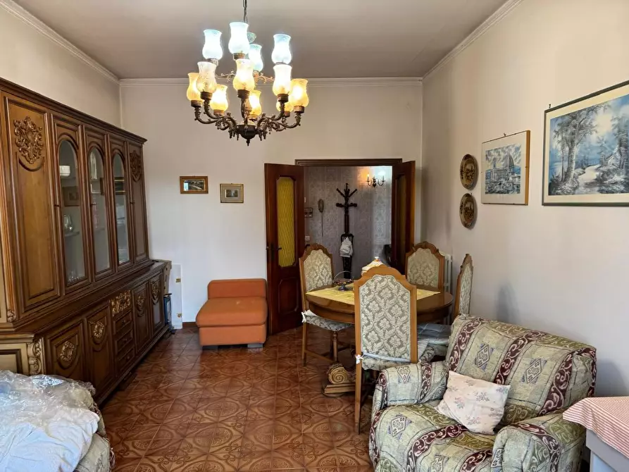 Immagine 2 di Appartamento in vendita  a Siena