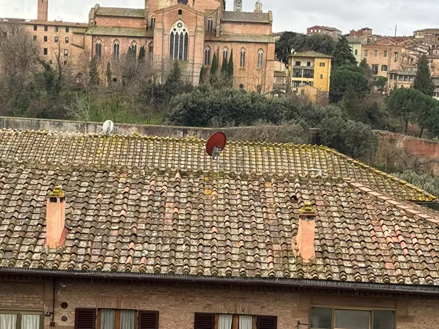 Immagine 5 di Appartamento in vendita  a Siena