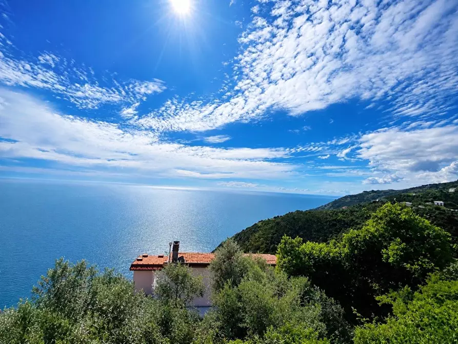 Immagine 9 di Rustico / casale in vendita  a La Spezia