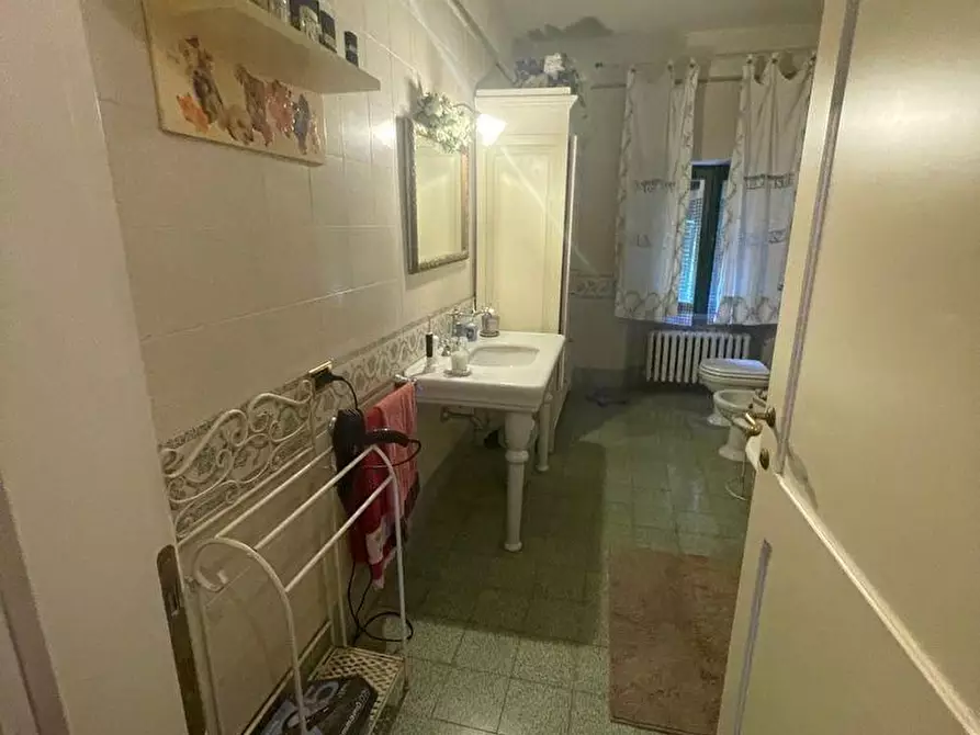 Immagine 2 di Villa in vendita  a Crespina Lorenzana