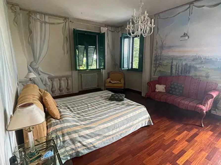 Immagine 6 di Villa in vendita  a Crespina Lorenzana