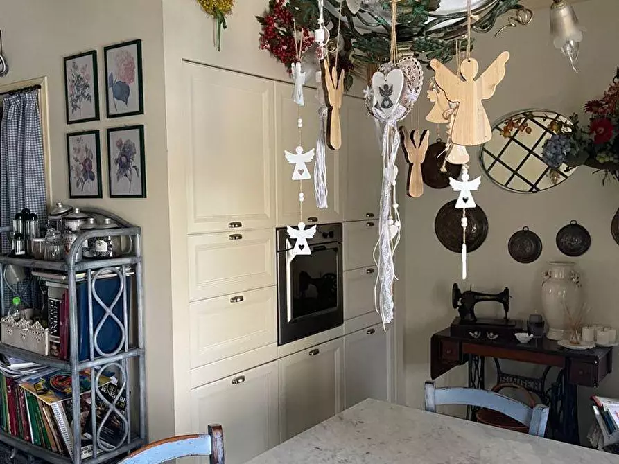 Immagine 12 di Villa in vendita  a Crespina Lorenzana