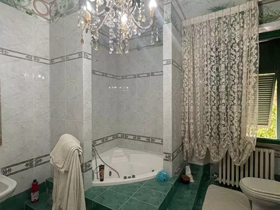 Immagine 33 di Villa in vendita  a Crespina Lorenzana
