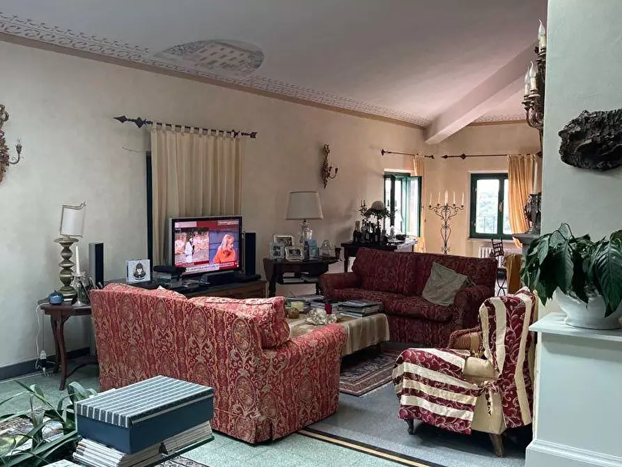 Immagine 11 di Villa in vendita  a Crespina Lorenzana