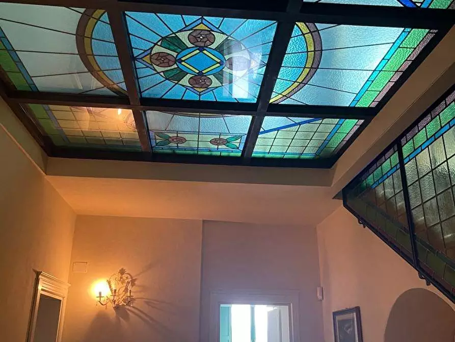 Immagine 9 di Villa in vendita  a Crespina Lorenzana