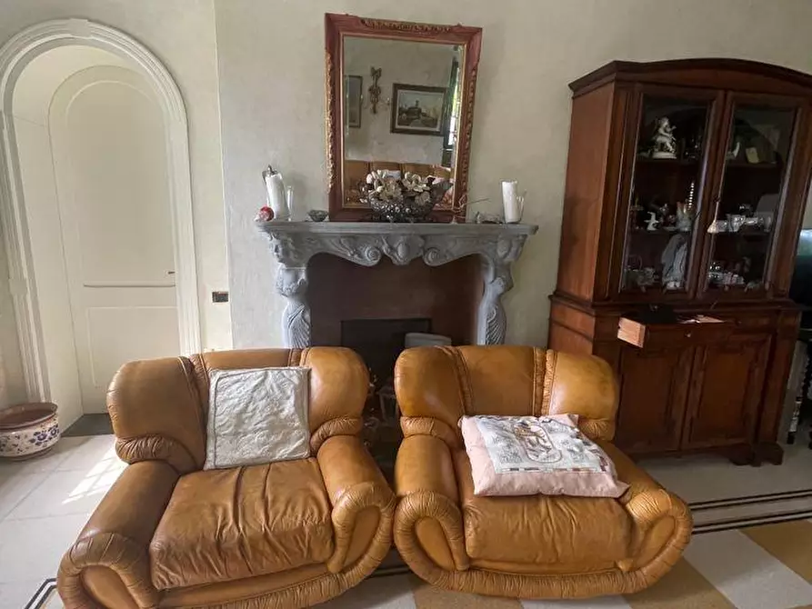 Immagine 49 di Villa in vendita  a Crespina Lorenzana