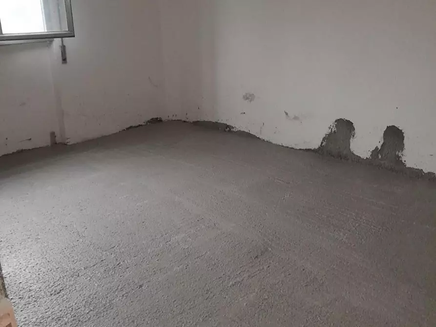 Immagine 1 di Villetta a schiera in vendita  a Pisa