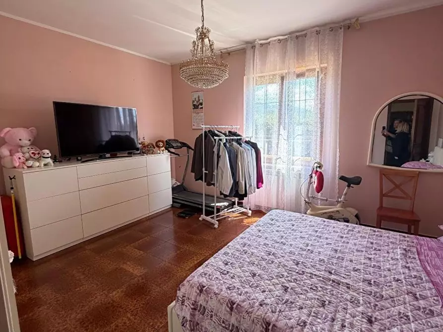Immagine 13 di Casa trifamiliare in vendita  a Castelnuovo Magra