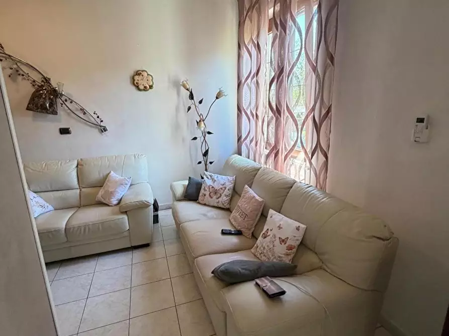 Immagine 6 di Casa trifamiliare in vendita  a Castelnuovo Magra