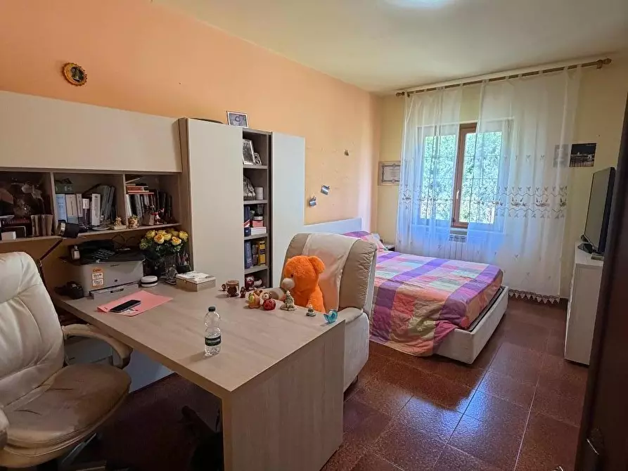 Immagine 11 di Casa trifamiliare in vendita  a Castelnuovo Magra