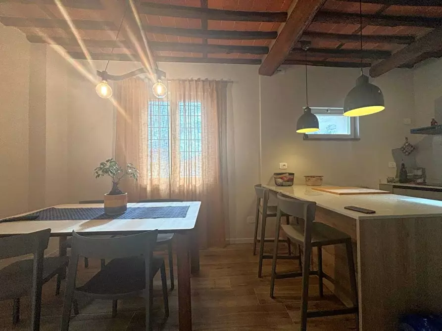 Immagine 7 di Villa in vendita  a Capannori