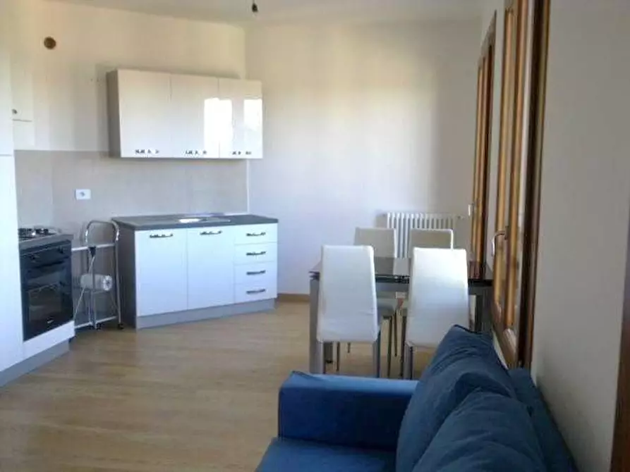 Immagine 4 di Appartamento in vendita  a Siena
